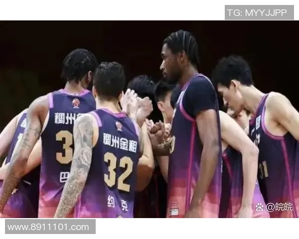 北京篮球队以79分稳居精英赛积分榜首位竞争激烈引人关注