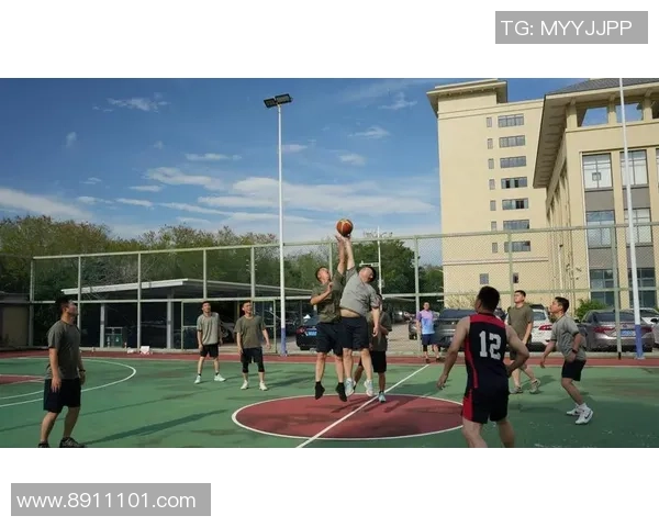 武汉篮球队的团队协作精神与比赛表现的深度剖析与探讨